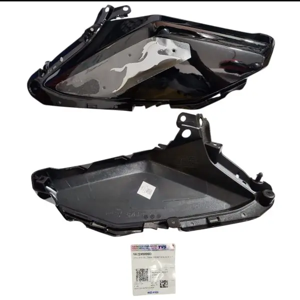 COBERTOR TANQUE DELANTERO RH NEGRO EMBLEMA TVS RAIDER 125 TVS