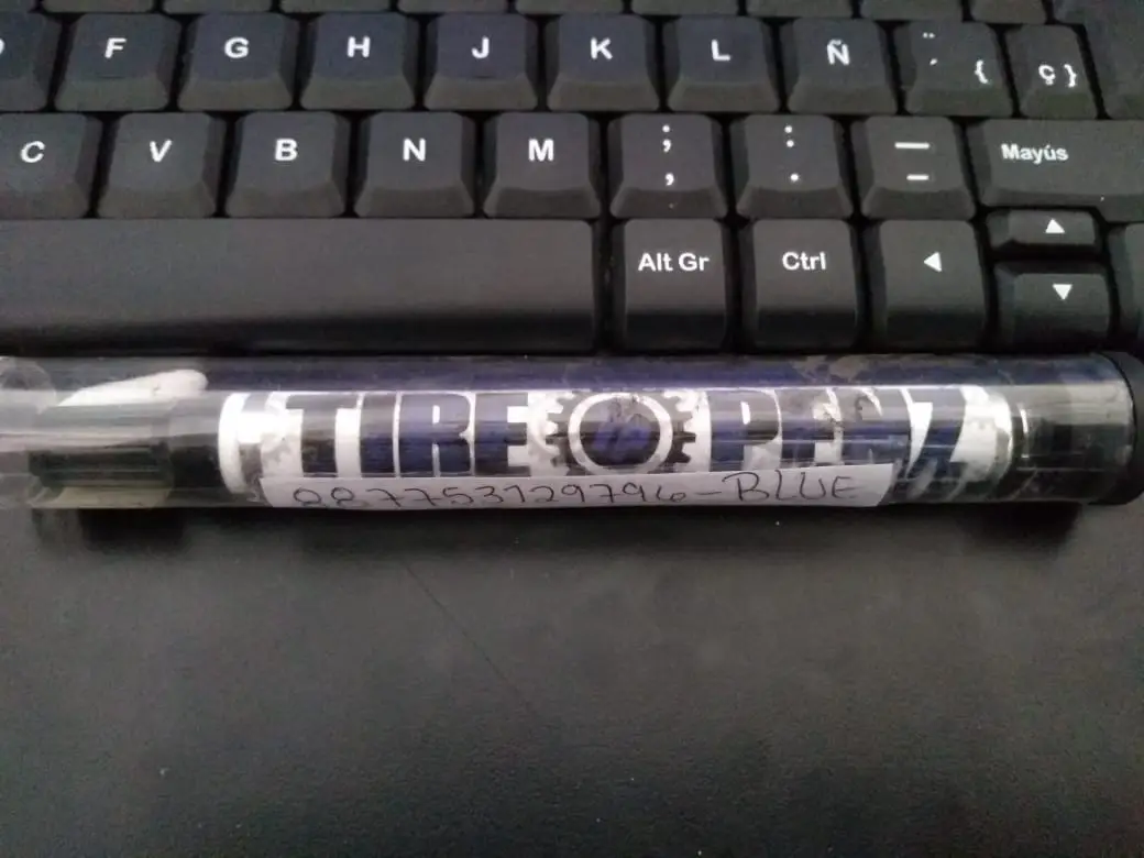 1586733344_WhatsApp20Image202019-03-0920at203.32.3620PM.jpeg MARCADOR PARA LLANTA AZUL SIN REFLECTIVO TIRE PENZ - Imagen 1
